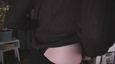 Snapshot of lisa_schiele chatting on 10-24-25, 08:38 Elisabeth or Lisa online show from 10-24-25, 08:38