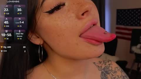 Lisa and Den online show from 03-25-26, 04:40