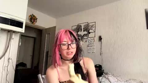 Aileen online show from 06-15-26, 09:33