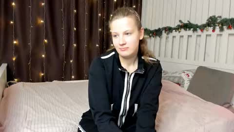 Cate online show from 02-15-26, 07:43