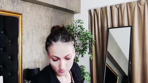 lisacroft online show from 02-27-25, 03:58