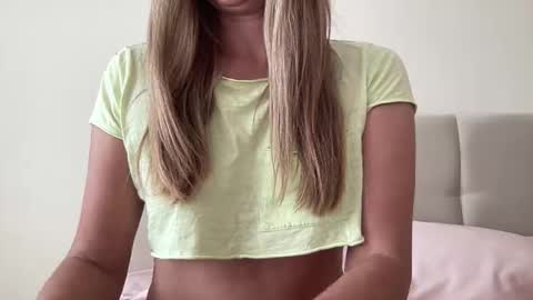 Lisa online show from 10-19-25, 08:48