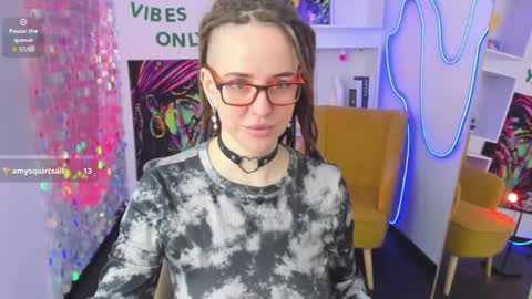 Snapshot of lisafoxy_y chatting on 03-31-26, 05:41 Lisa online show from 03-31-26, 05:41