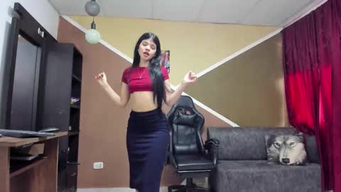 Snapshot of lisagray_1 chatting on 12-18-25, 08:04 Lisa Gray Independent Model online show from 12-18-25, 08:04