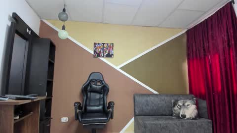 Snapshot of lisagray_1 chatting on 01-08-26, 07:49 Lisa Gray Independent Model online show from 01-08-26, 07:49