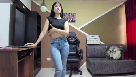 Snapshot of lisagray_1 chatting on 07-22-26, 07:38 Lisa Gray Independent Model online show from 07-22-26, 07:38
