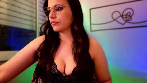 Snapshot of lisainthesky chatting on 11-17-25, 10:59 lisainthesky online show from 11-17-25, 10:59