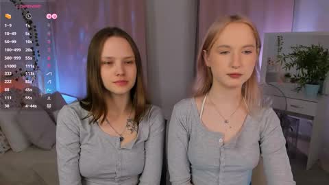 Snapshot of lisaluve chatting on 05-02-26, 09:31 Lisa blonde Alisa brunette online show from 05-02-26, 09:31