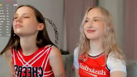 Lisa blonde  Alisa brunette online show from 07-02-26, 03:23