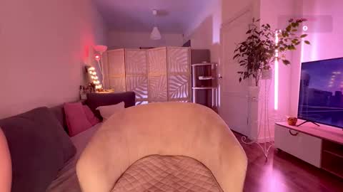 Lisa  online show from 02-05-26, 07:51