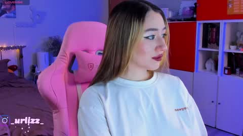 Snapshot of lisamayson chatting on 12-08-24, 08:25 LISA online show from 12-08-24, 08:25