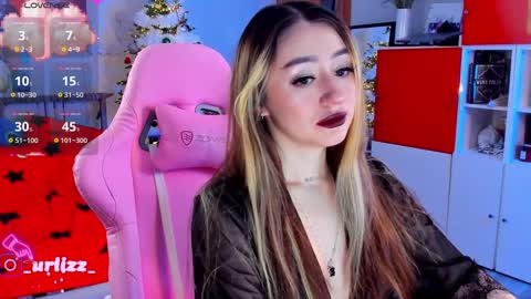 Snapshot of lisamayson chatting on 01-16-25, 08:36 LISA online show from 01-16-25, 08:36