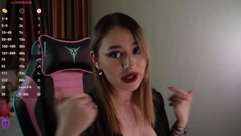 Snapshot of lisamayson chatting on 10-17-25, 03:25 LISA online show from 10-17-25, 03:25