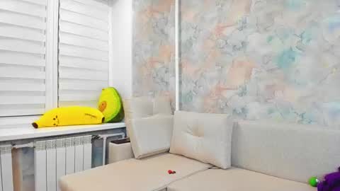 Lisasimsxs online show from 12-20-24, 01:36