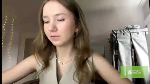 lisasmall online show from 07-18-26, 04:44