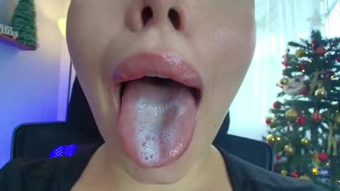 Lisbet online show from 12-20-24, 07:28