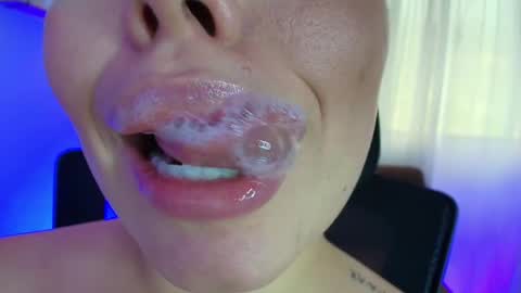 Lisbet online show from 02-14-25, 10:25