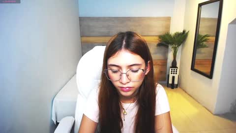 Liseth Fox online show from 02-20-25, 08:58