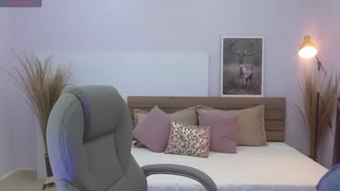 Liseth Fox online show from 03-25-26, 07:53