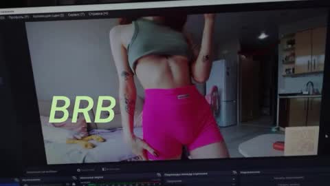 Snapshot of lisiasweet chatting on 03-10-26, 03:28 Lika online show from 03-10-26, 03:28