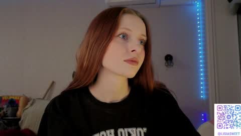 Snapshot of lisiasweet chatting on 03-30-26, 02:40 Lika online show from 03-30-26, 02:40