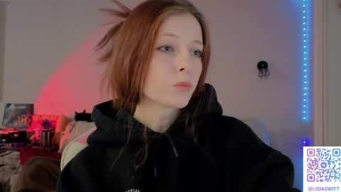 Snapshot of lisiasweet chatting on 04-11-26, 02:32 Lika online show from 04-11-26, 02:32