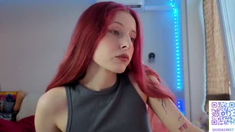 Snapshot of lisiasweet chatting on 06-25-26, 02:32 Lika online show from 06-25-26, 02:32