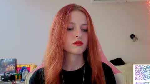 Snapshot of lisiasweet chatting on 07-21-26, 03:14 Lika online show from 07-21-26, 03:14