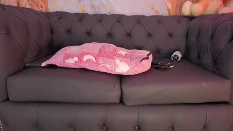 Lissa online show from 10-22-25, 06:40