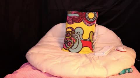 Snapshot of lissaho chatting on 02-26-25, 05:50 Lissa Ross online show from 02-26-25, 05:50