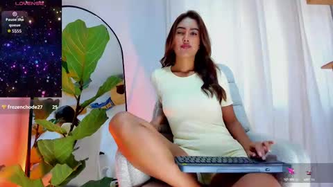 Lissa online show from 09-14-25, 05:12