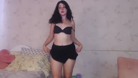 Snapshot of lissalucy chatting on 07-27-26, 07:37 Alice Dont forget to thumbs up its very important online show from 07-27-26, 07:37