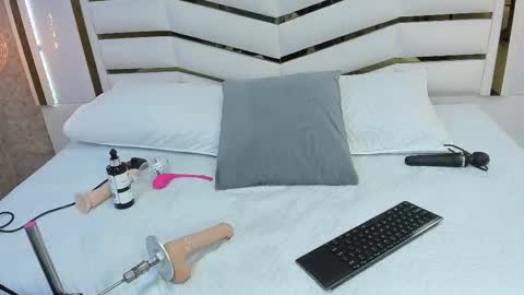 lisse_palmerr online show from 03-01-25, 01:22