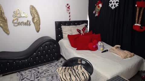 LITA a sexy milf online show from 12-11-24, 07:14