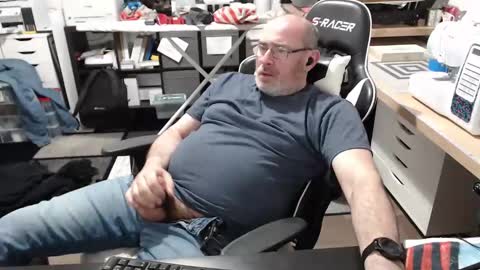 Snapshot of litemike7 chatting on 03-11-25, 02:32 litemike7 online show from 03-11-25, 02:32