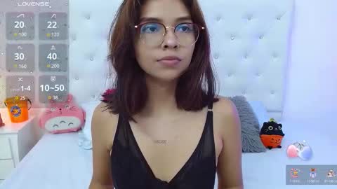 Snapshot of litleslut_ chatting on 10-09-25, 08:29 litleslut_ online show from 10-09-25, 08:29