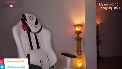 Diana Woods online show from 09-29-25, 03:50