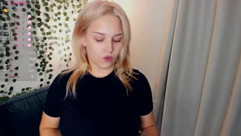 Bella online show from 09-24-25, 07:17