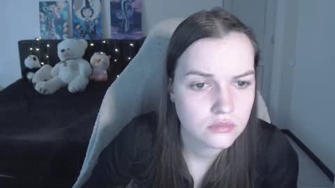 Snapshot of little__flowers chatting on 02-10-26, 08:40 little__flowers online show from 02-10-26, 08:40