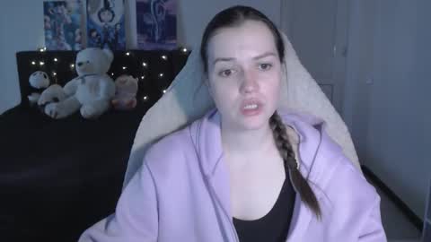 Snapshot of little__flowers chatting on 02-24-26, 10:46 little__flowers online show from 02-24-26, 10:46