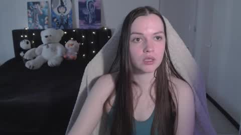 Snapshot of little__flowers chatting on 03-10-26, 09:36 little__flowers online show from 03-10-26, 09:36