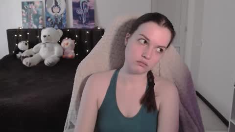 Snapshot of little__flowers chatting on 03-12-26, 07:58 little__flowers online show from 03-12-26, 07:58