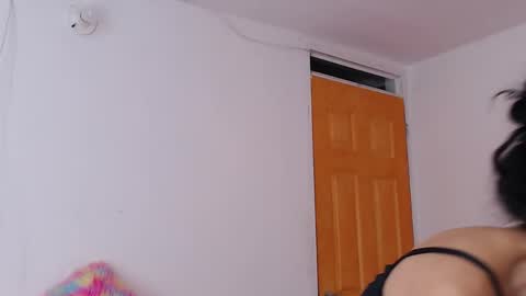 TU ANGELITO online show from 10-19-25, 01:06