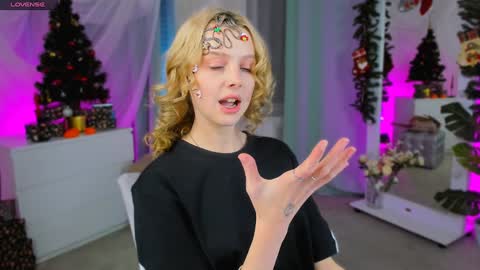 Snapshot of little_anitta chatting on 12-17-24, 10:43 Anita B-day stream on 7TH DEC online show from 12-17-24, 10:43