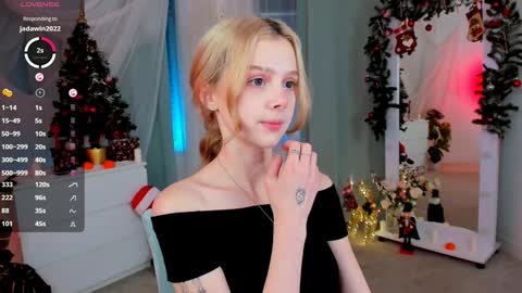 Snapshot of little_anitta chatting on 12-22-24, 11:31 Anita B-day stream on 7TH DEC online show from 12-22-24, 11:31