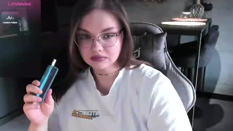 Eva online show from 01-20-25, 10:51