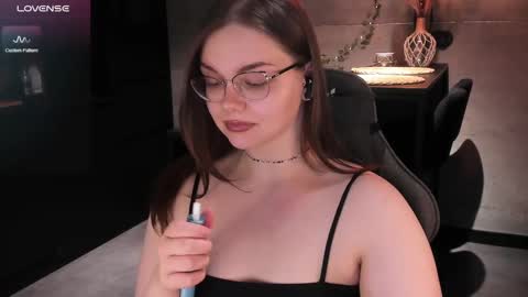 Eva online show from 02-21-25, 02:59