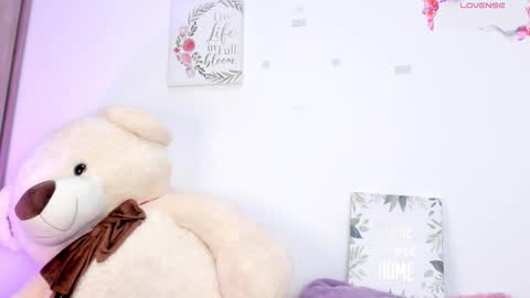Snapshot of little_channel_ chatting on 03-27-26, 10:59 online show from 03-27-26, 10:59
