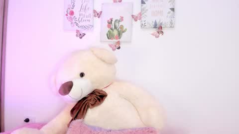 Snapshot of little_channel_ chatting on 05-08-26, 10:09 online show from 05-08-26, 10:09