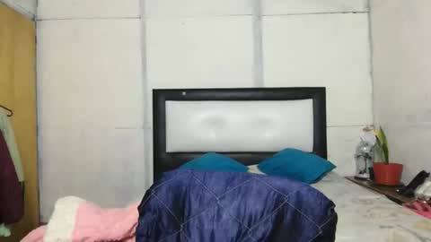 Diablita online show from 10-18-25, 01:52